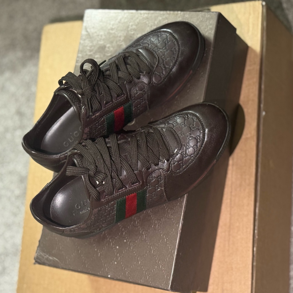 Gucci Men's Dark Brown Sneakers With Red And Green Stripes